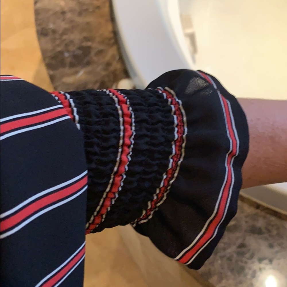 Black and Red Romantic Sleeve Blouse - Picture 5 of 7